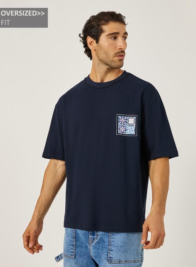 Styli Men's Navy Oversized Graphic Print T-Shirt - Image 1