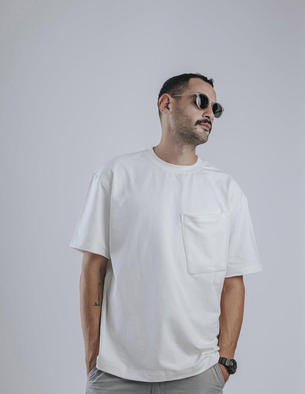 Snugface SF15 White Oversized Pocket T-Shirt - Image 1