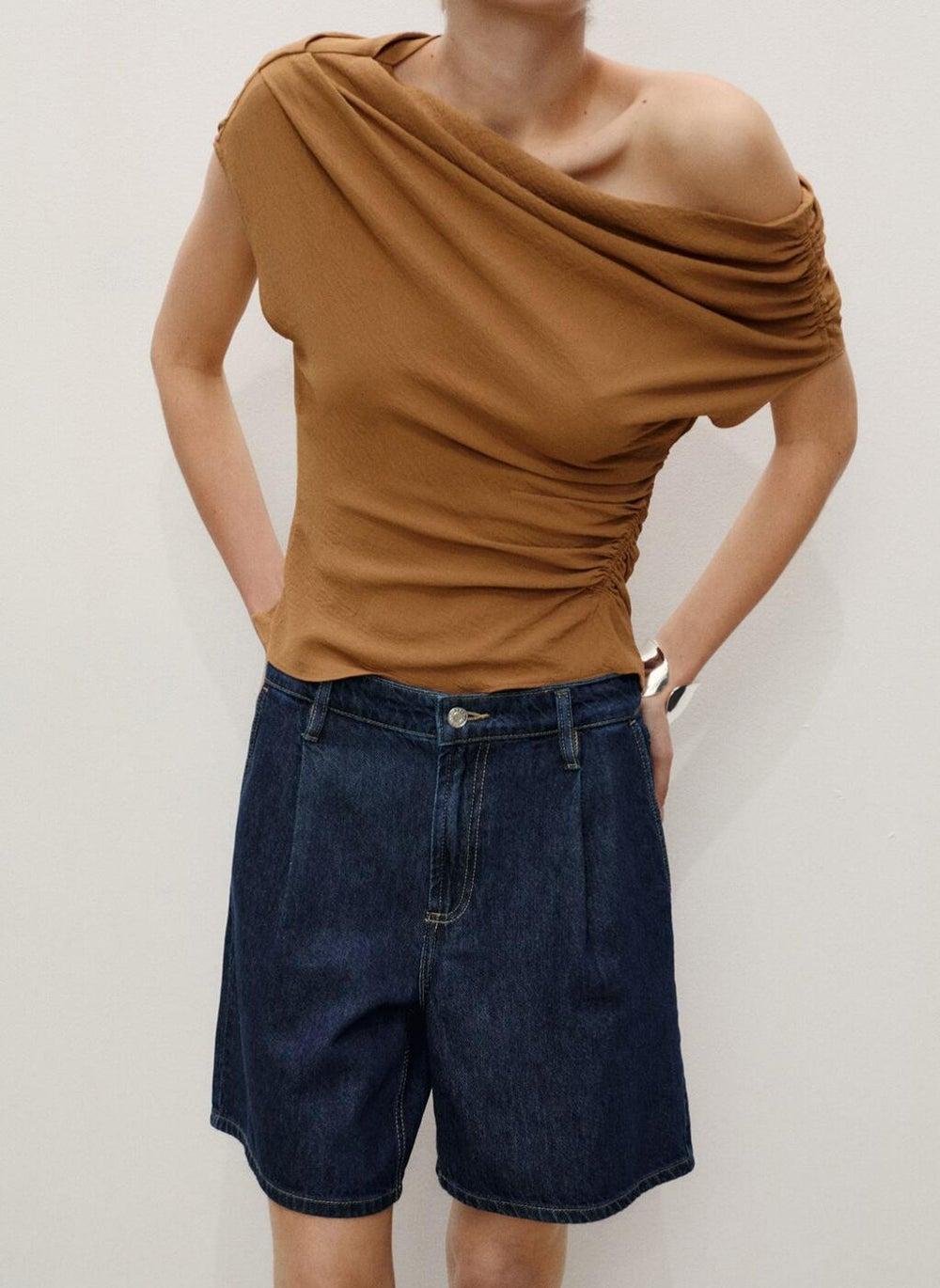 Rinse Wash Pleated Denim Bermuda Shorts - Image 1