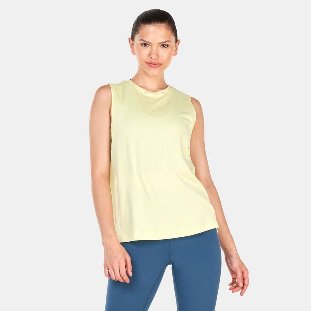 Alpenglow Women’s Green Performance Tank Top - Image 1