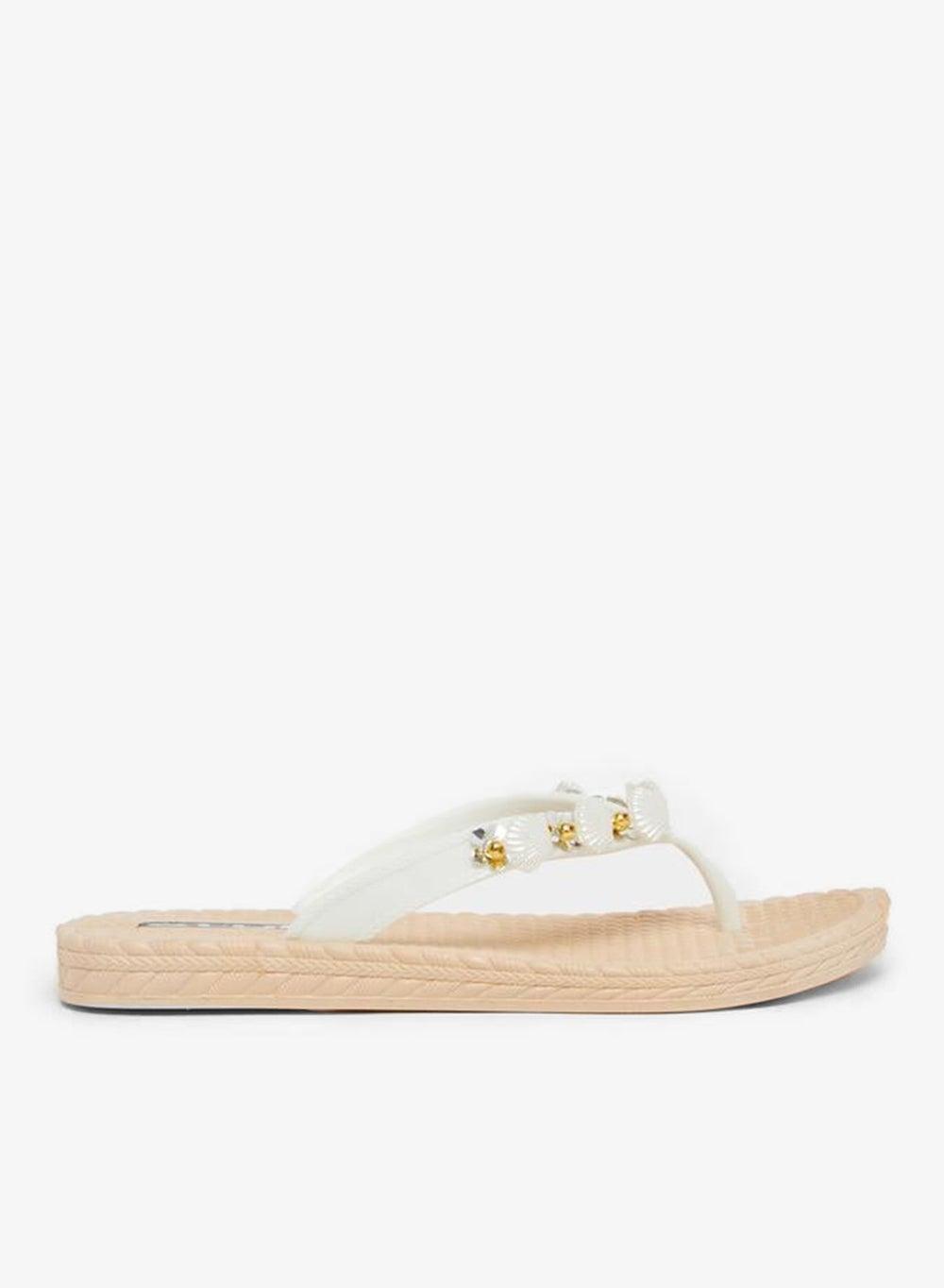 Embellished White Flip Flops for Effortless Summer Style - Image 1