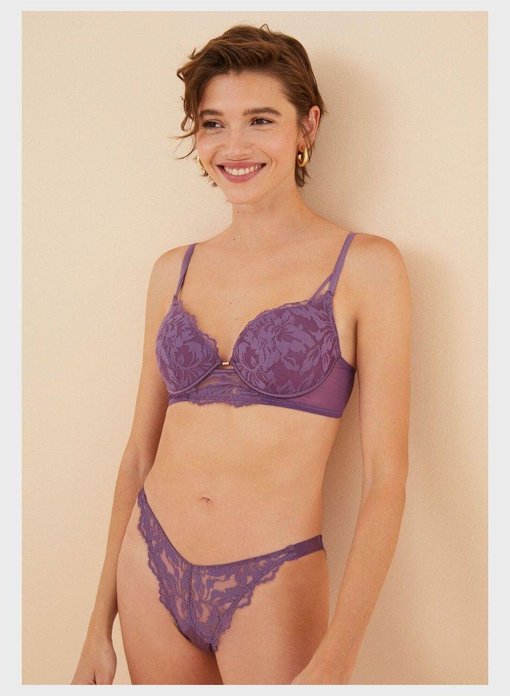 Lace Detail Push-Up Bra with Gold Accent - Image 1