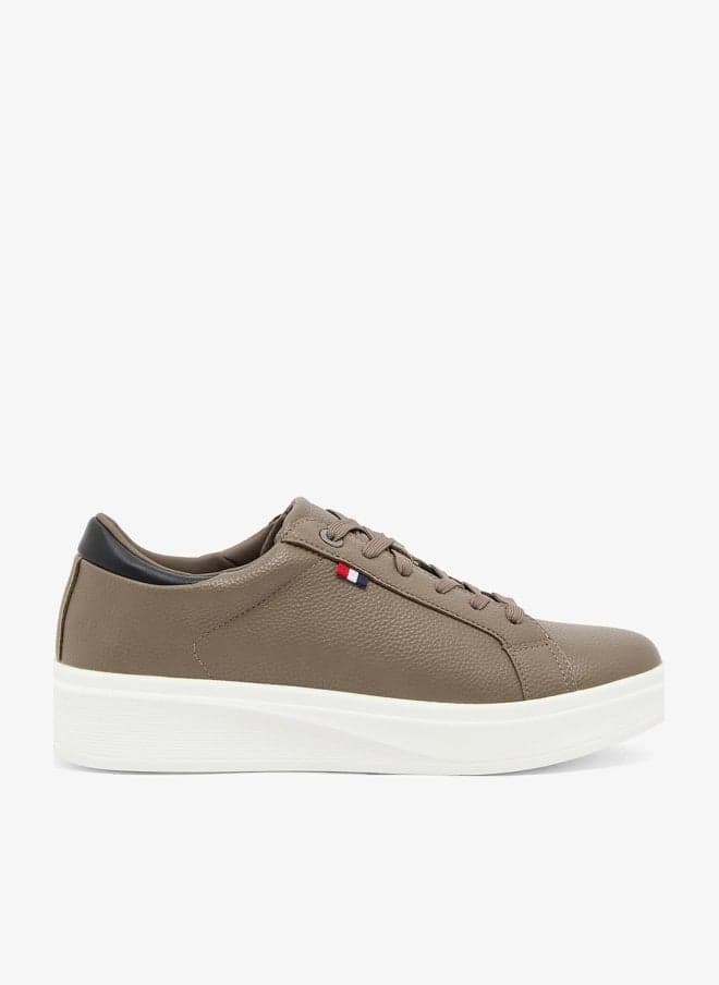 R016 Smart Brown Low-Top Casual Sneakers - Image 1