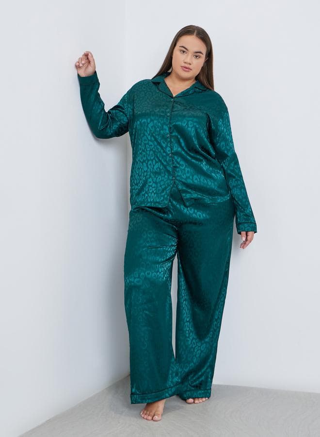 Styli Plus Satin Jacquard Pyjama Set in Green - Image 1