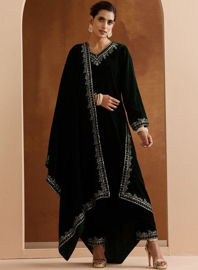Bottle Green Cotton Yoke Straight Fit Kurta Set - Image 1