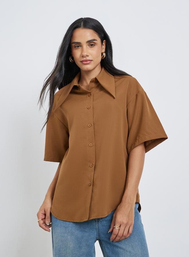 Styli Solid Buttoned Oversized Spread Collar Shirt - Image 1