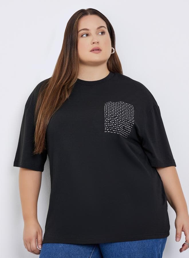 Styli Plus Size Studded Black Pocket T-Shirt - Image 1
