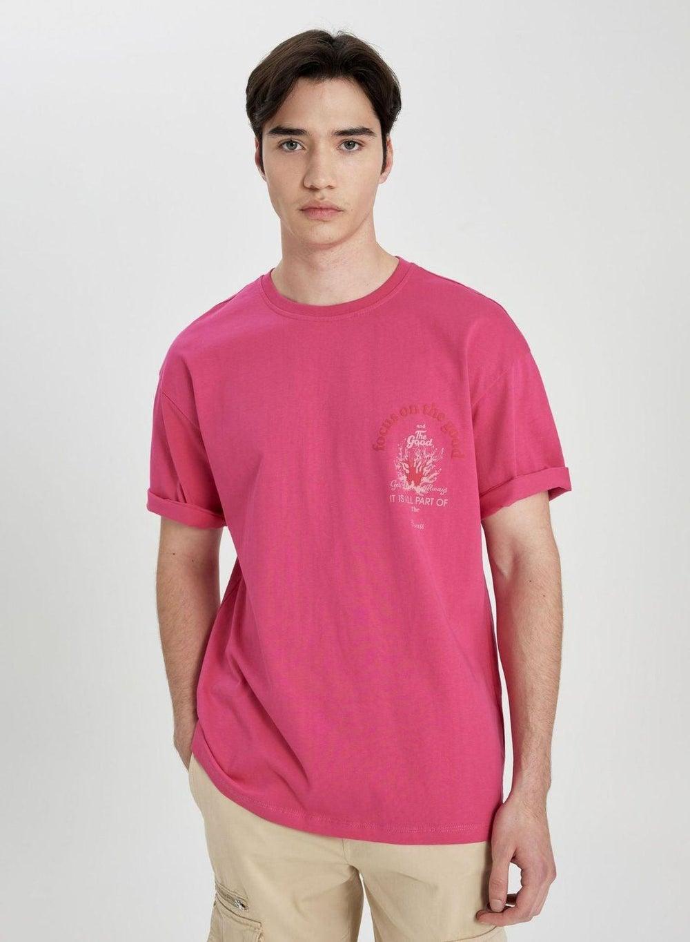 Comfort Fit Pink Crew Neck Graphic T-Shirt B8933Ax - Image 1