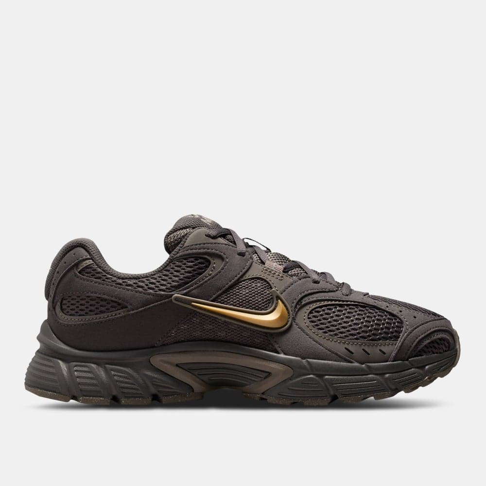 Nike Women’s V5 RNR Retro Low-Top Sneakers - Image 1
