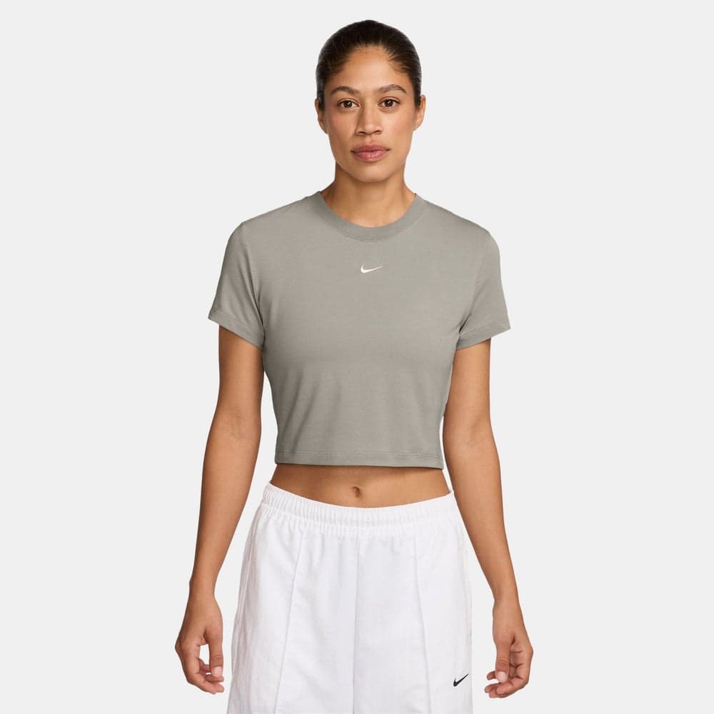 Nike Chill Knit Women’s Cropped Tee - Image 1