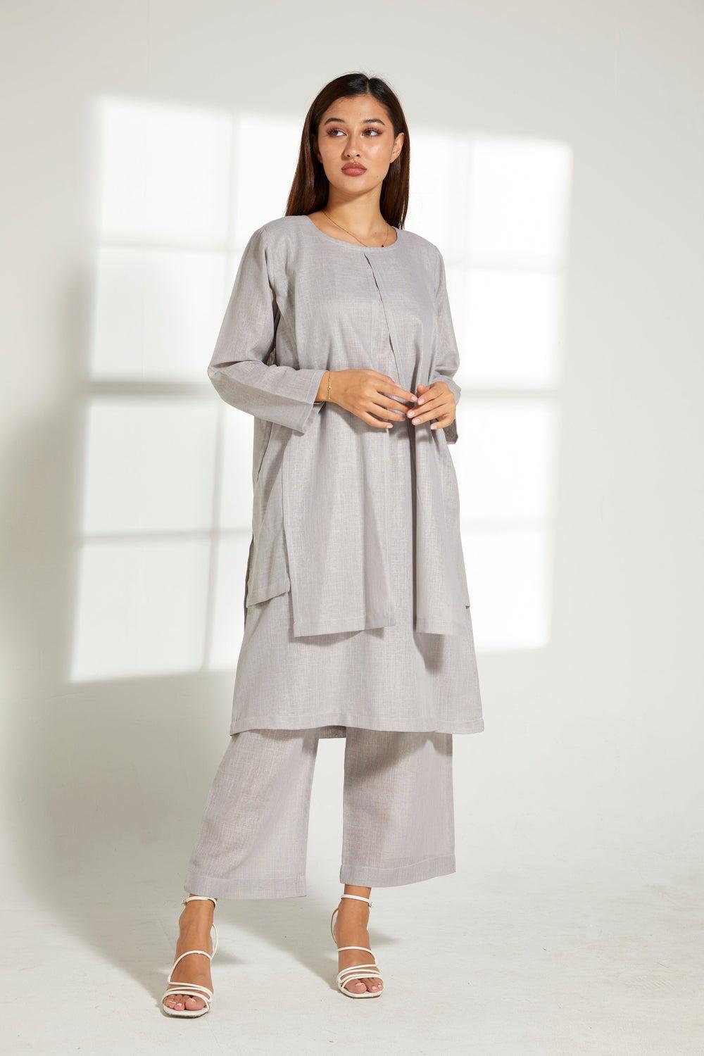 Elegant Crew Neck Top & Pants Set - Image 1
