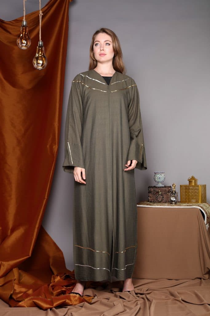 Elegant Embroidered V-Neck Abaya - Image 1