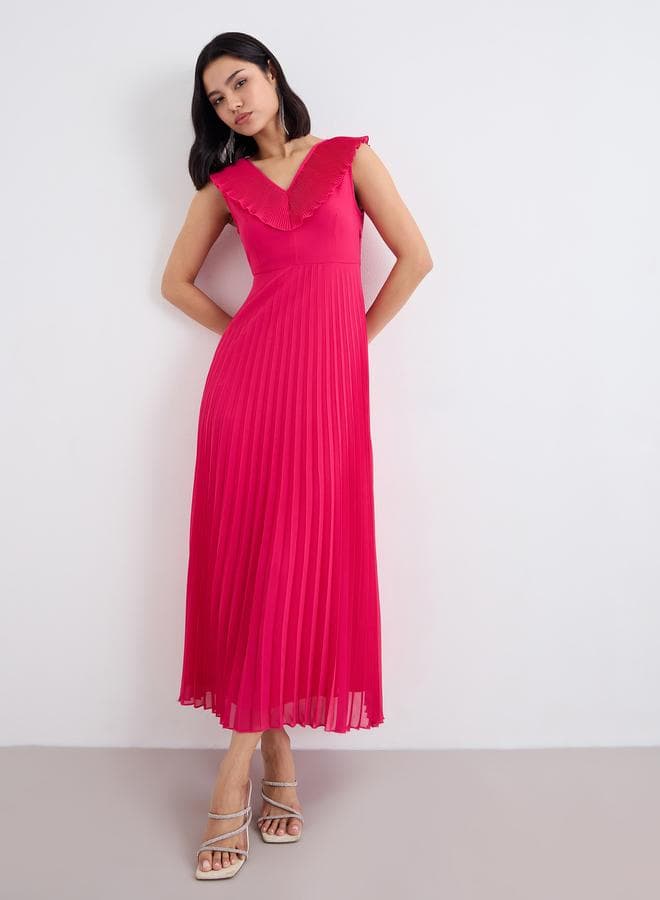 Styli Sleeveless Pleated Maxi Dress Elegance - Image 1