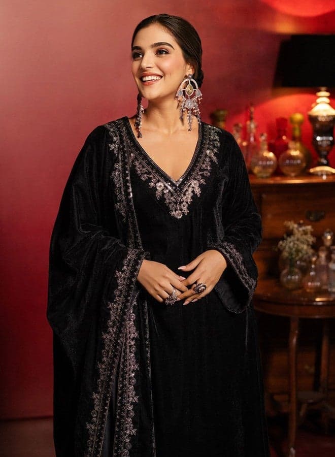 Women’s Black Velvet Self-Design Full Length Palazzo Kurta Set - Image 1