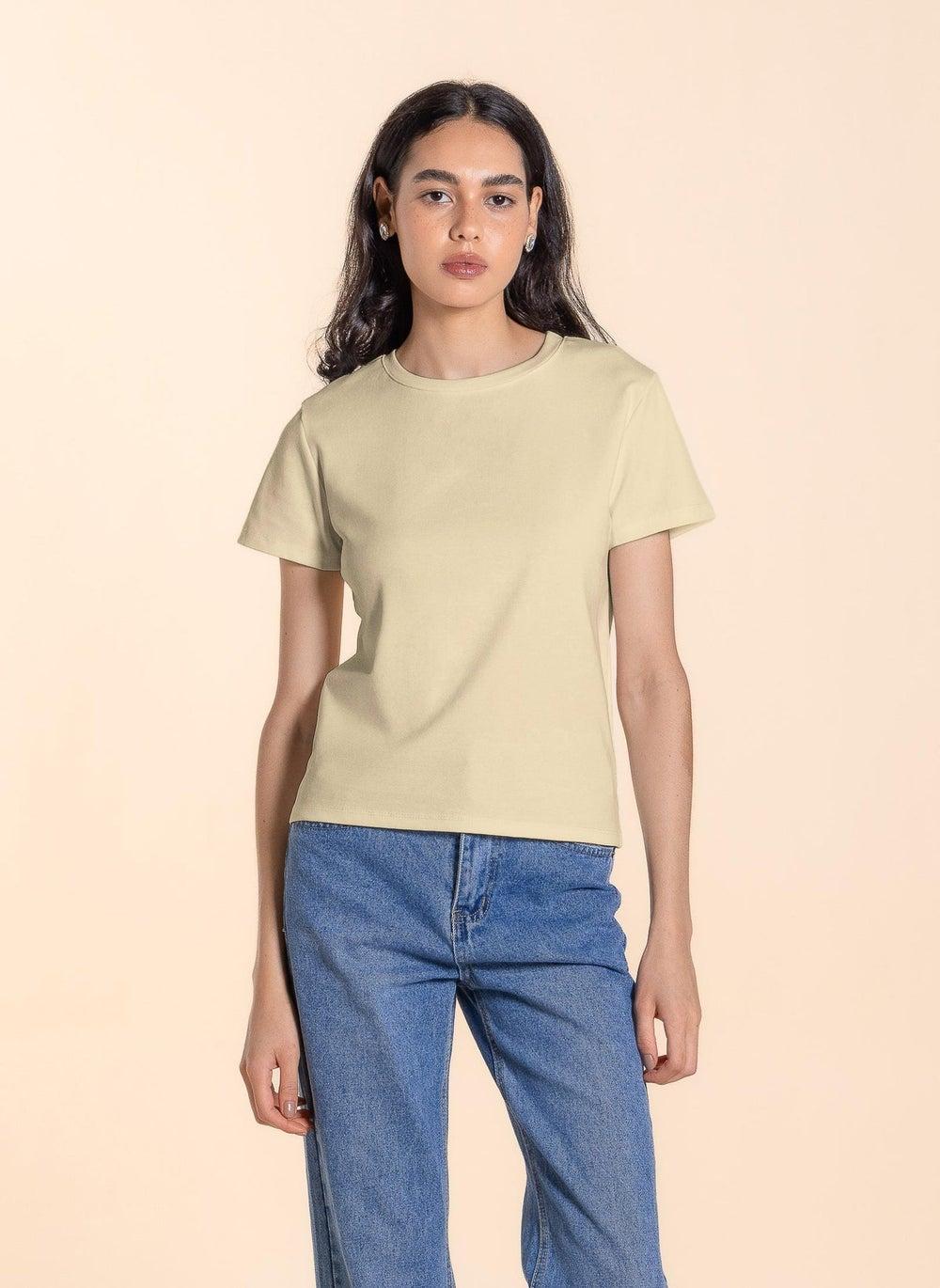 Basic Comfort Fit T-Shirt for Everyday Wear - Image 1