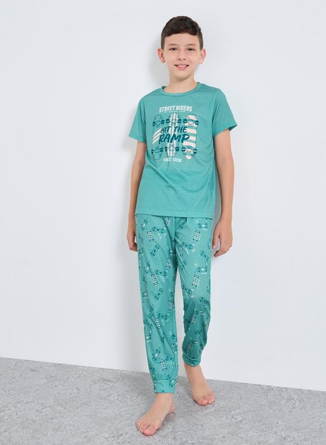 Styli Teen Green Skateboard Print Pyjama T-Shirt Set - Image 1
