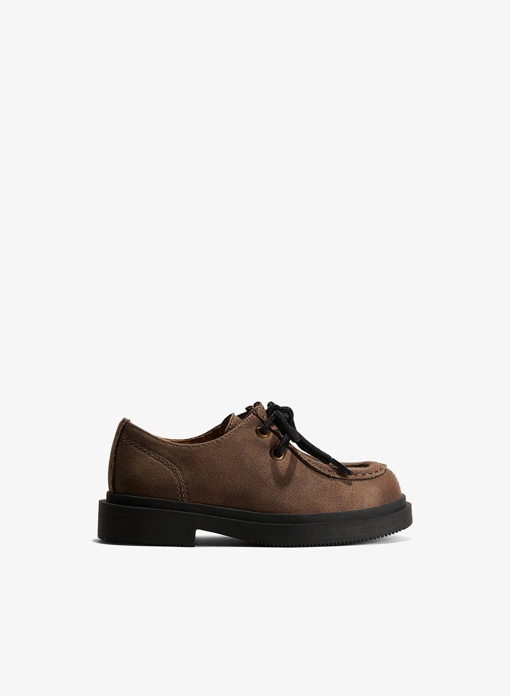Girls Deck Shoes for Easy Everyday Wear - Image 1