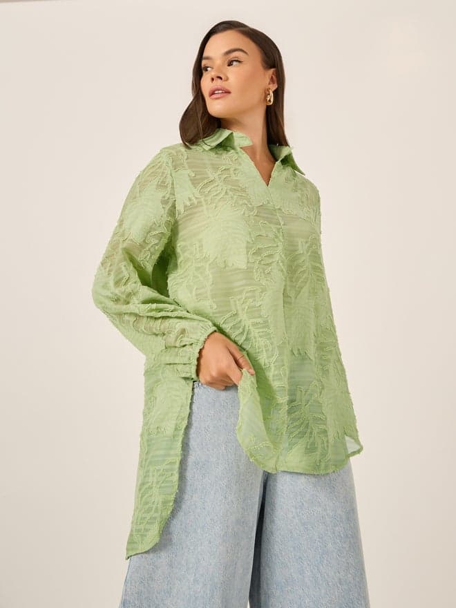 Textured Spread Collar Regular Fit Shirt - Image 1