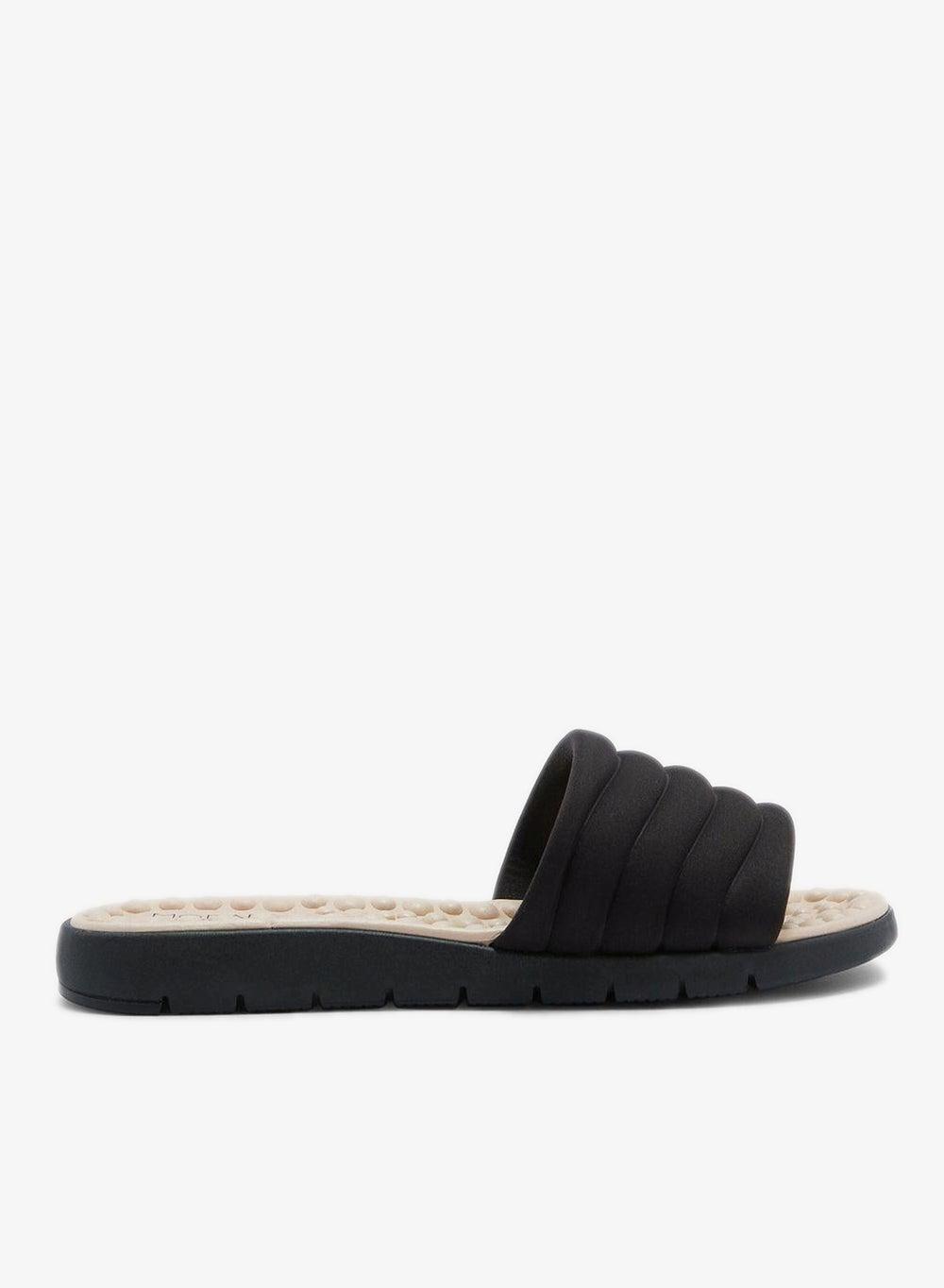 Women's Flat Sandals with Cushioned Sole and Breathable Straps - Image 1