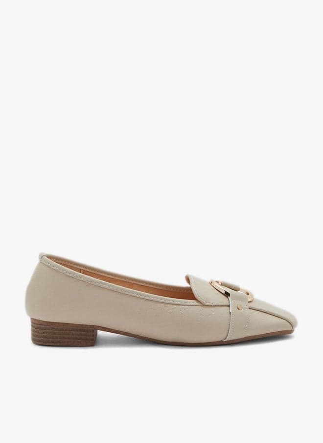 Square Toe Flat Shoe for Everyday Wear - Image 1