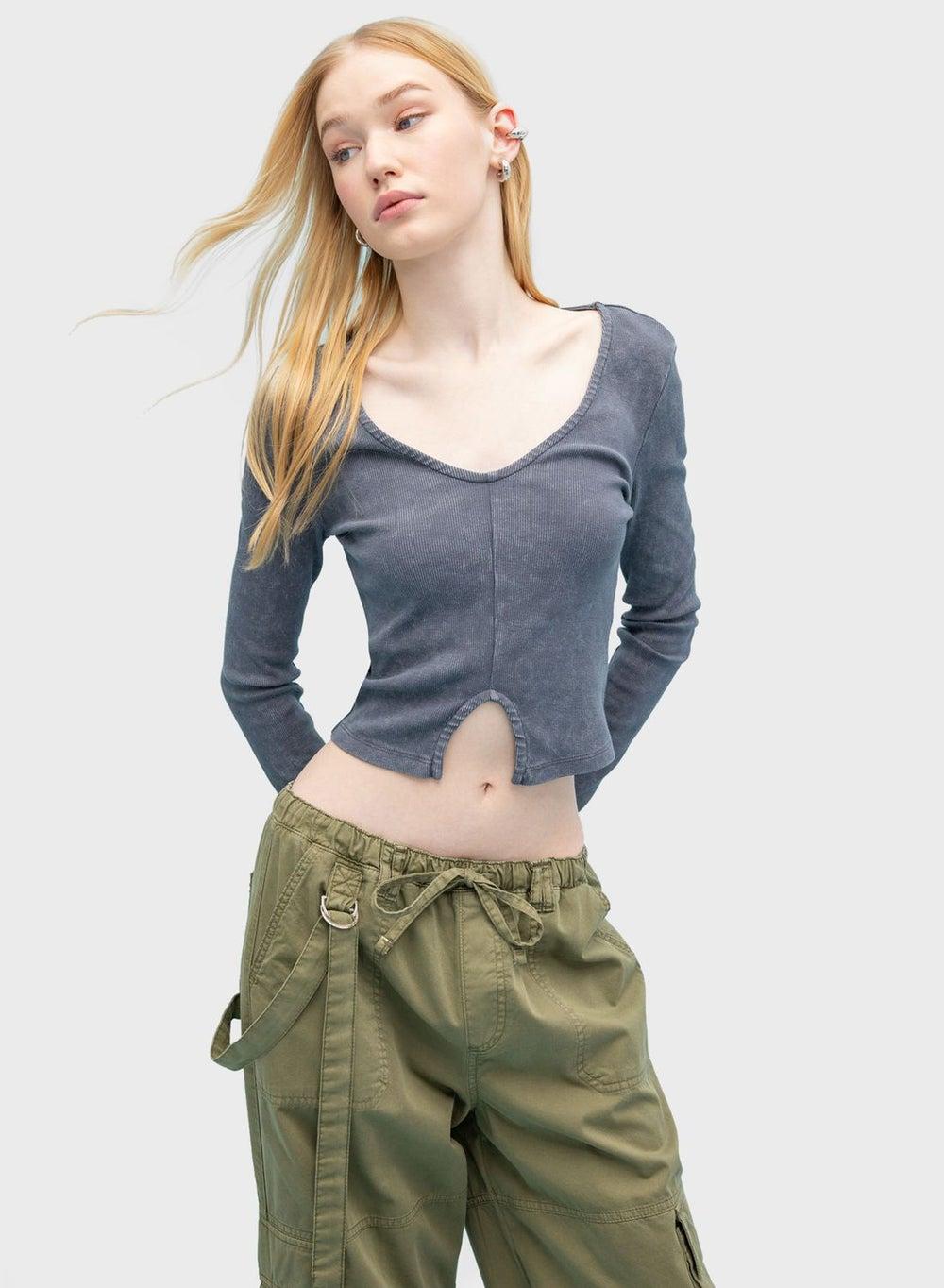 Fitted Long Sleeve Washable Cotton V-Neck T-Shirt - Image 1