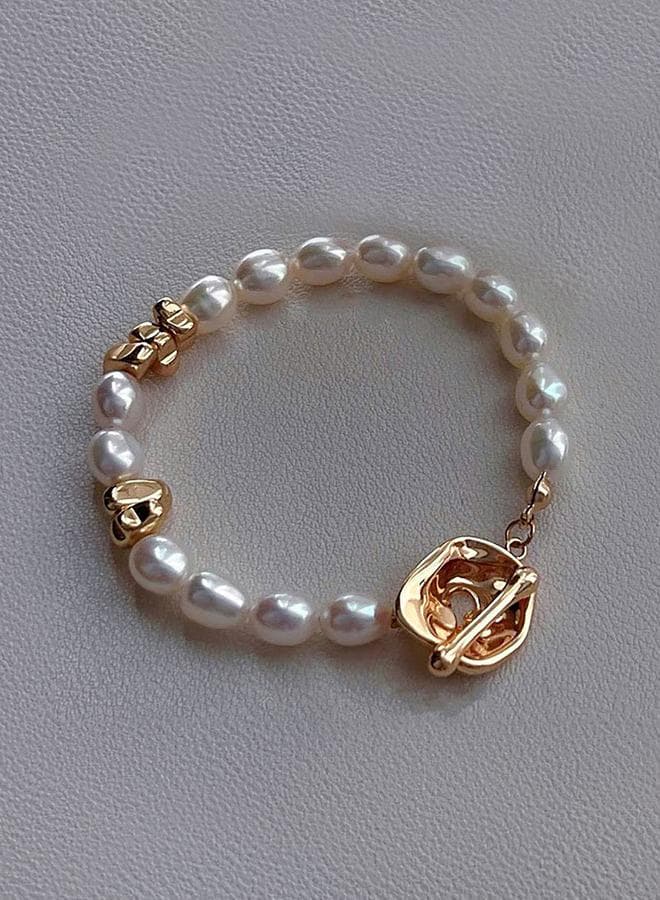 Styli Faux Pearl Toggle Bracelet - Image 1