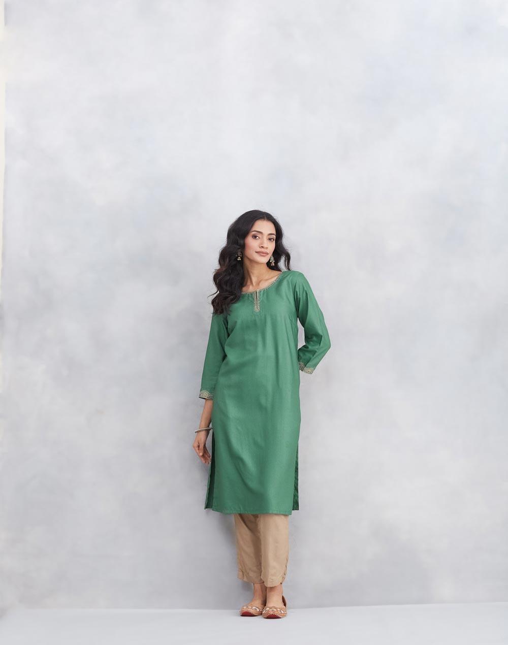 Green Viscose Silk Embroidered Knee-Length Kurta - Image 1