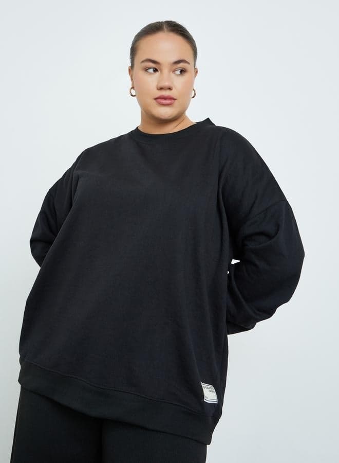 Styli Plus Size Oversized Longline Black Sweatshirt - Image 1