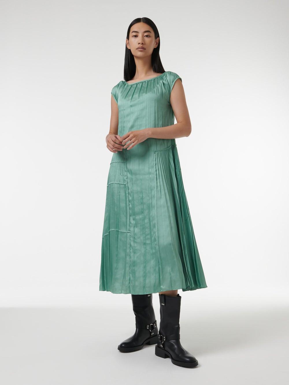 Maxi Pleated Dress with Round Neck - Image 1