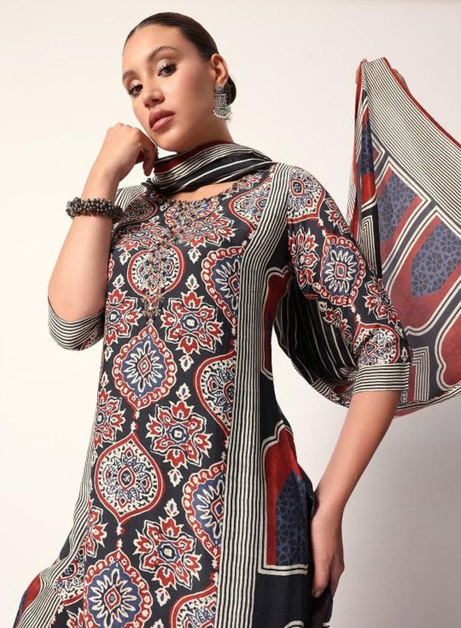 Women's Black Cotton Blend Embellished 3 Piece Kurta Set - Image 1