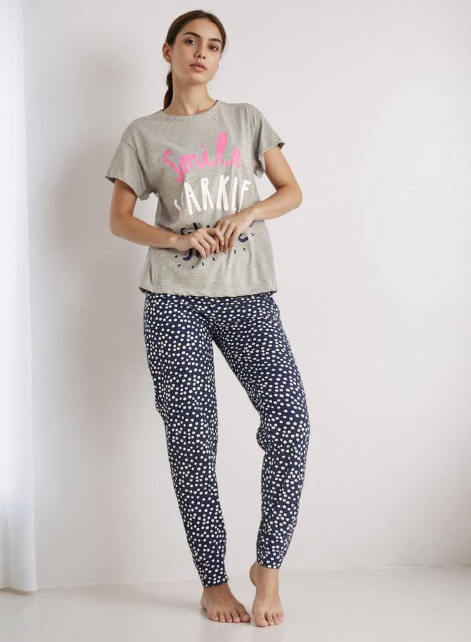 Women’s Pyjama Set T-shirt & Pants - Image 1