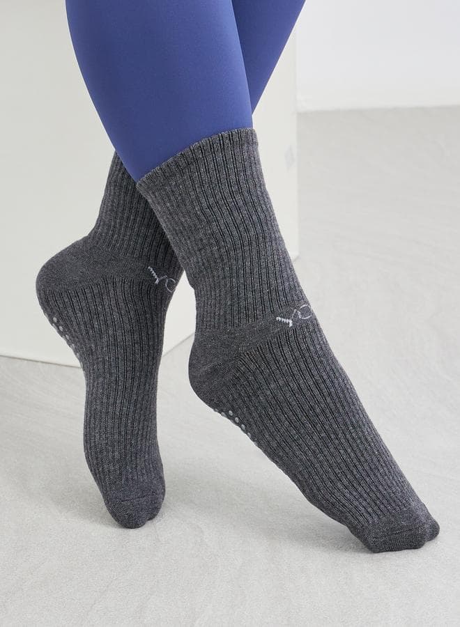 Text Print Silicon Base Crew Yoga Socks - Image 1