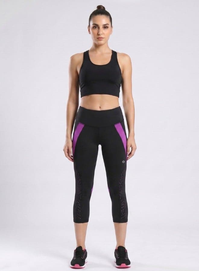 Zaecy Women's Mid-Waisted Cropped Leggings - Image 1