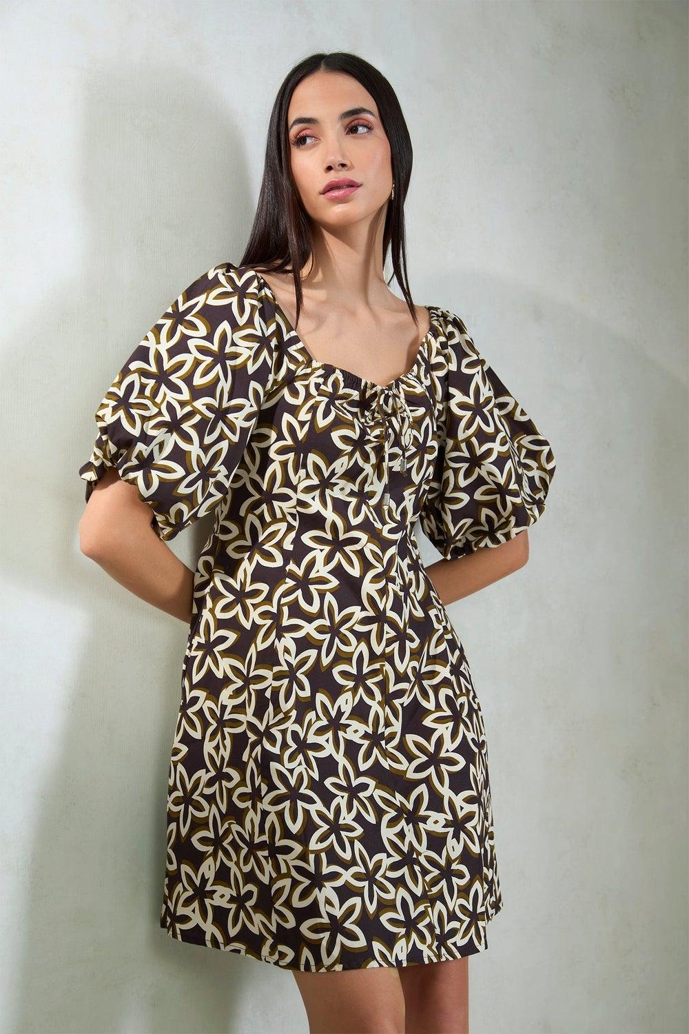 Floral Mini Dress with Sweetheart Neckline - Image 1