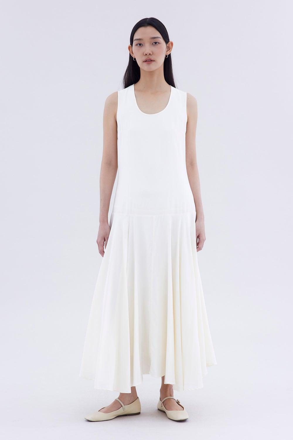 Ciare Swing Dress in Relaxed Maxi Silhouette - Image 1