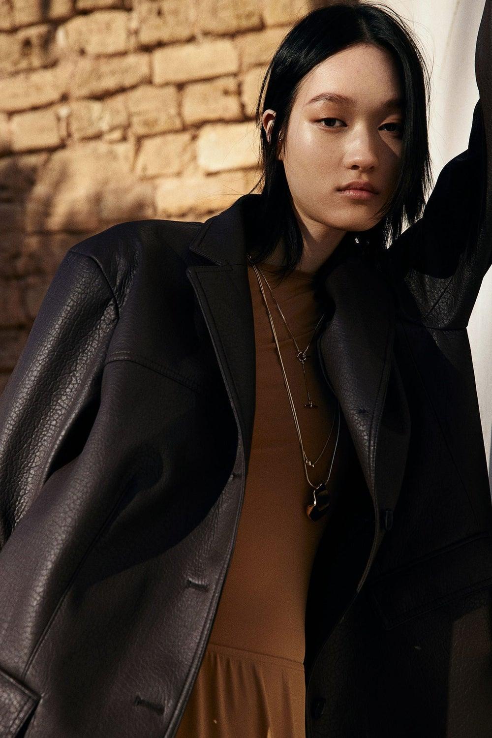 Single-Breasted Blazer with Notch Lapels - Image 1