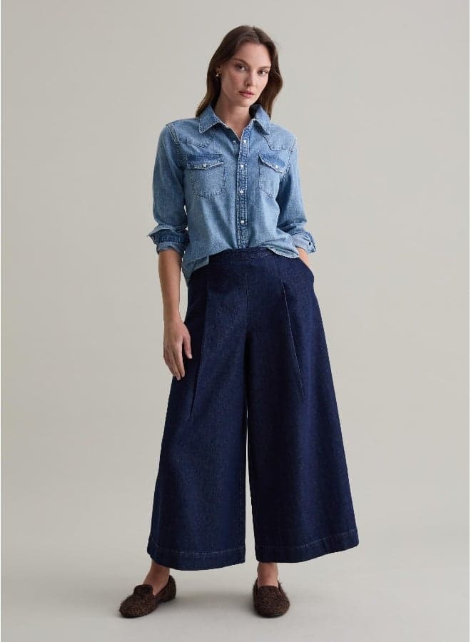 Relaxed-Fit Tailored Jeans with Side Darts - Image 1
