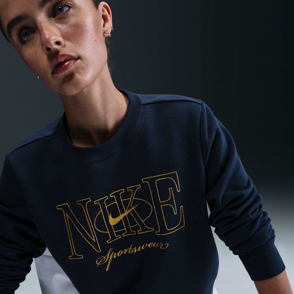 Women's Club Fleece Sweatshirt for Everyday Comfort - Image 1
