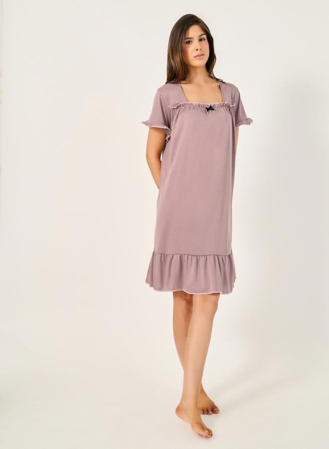 Styli Contrast Lettuce Edge Gathered Neck Nightdress - Image 1