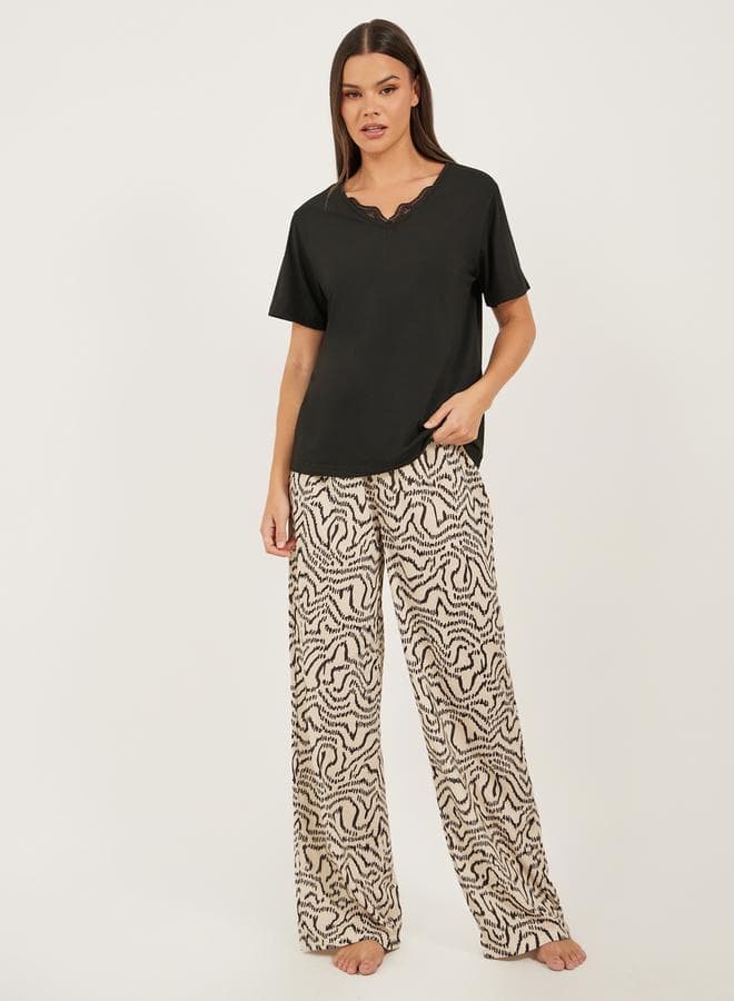 Lace Trim Notch Neck Printed Pyjama Set - Image 1