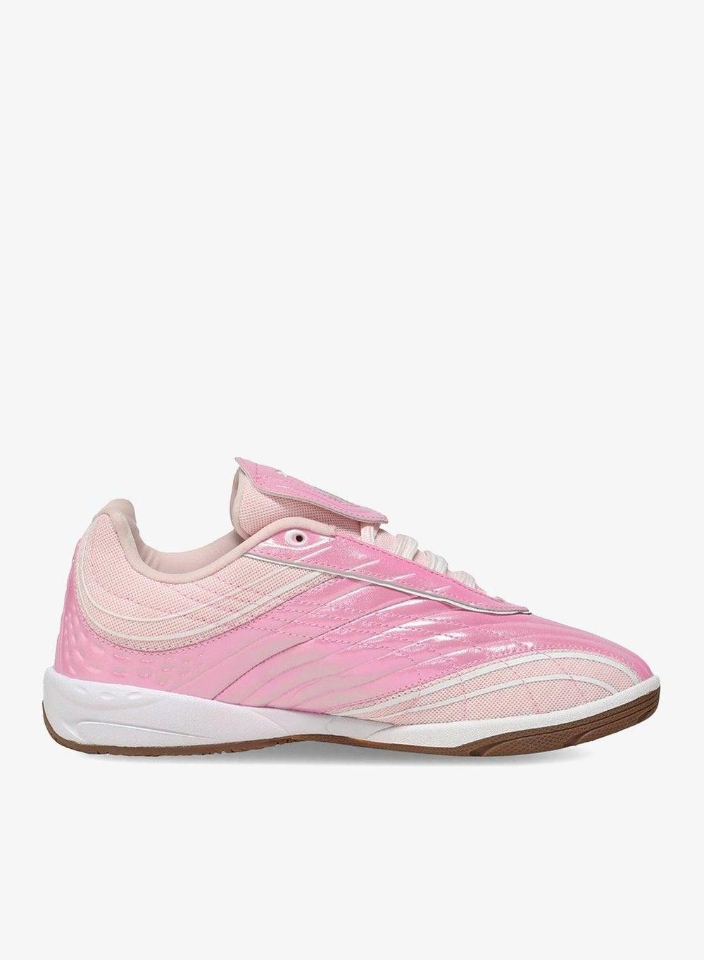 Puma V1per Pearlized Indoor Soccer Shoes - Image 1