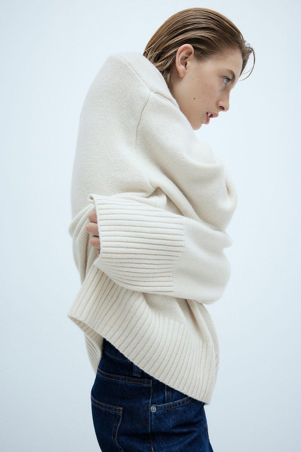 Oversized Cashmere-Blend Jumper - Image 1