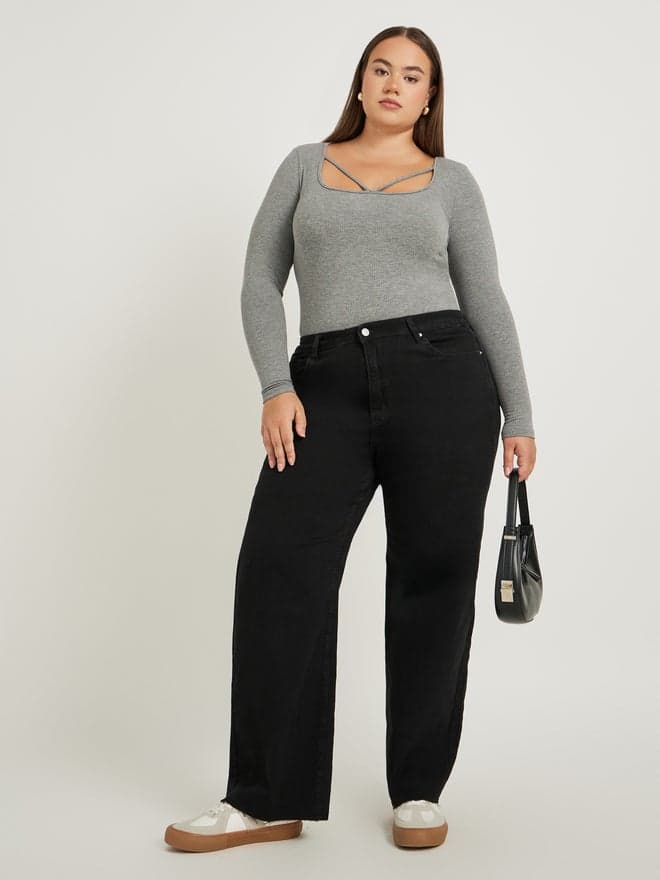 Plus Size High Rise Rivet Detail Straight Fit Jeans - Image 1