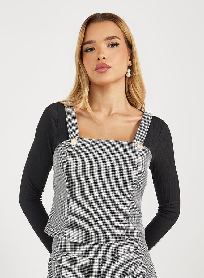 Styli Houndstooth Button Detail Crop Top - Image 1