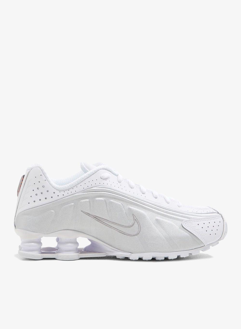 Nike Shox R4 Women's Low-Top Sneakers - Image 1
