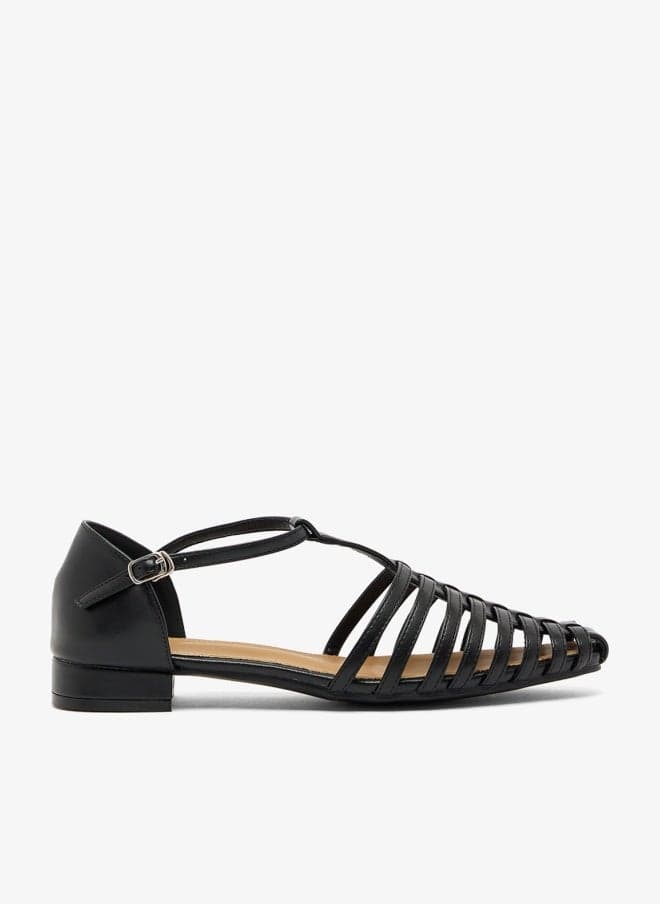 Flat Gladiator Sandals for Easy Everyday Wear - Image 1