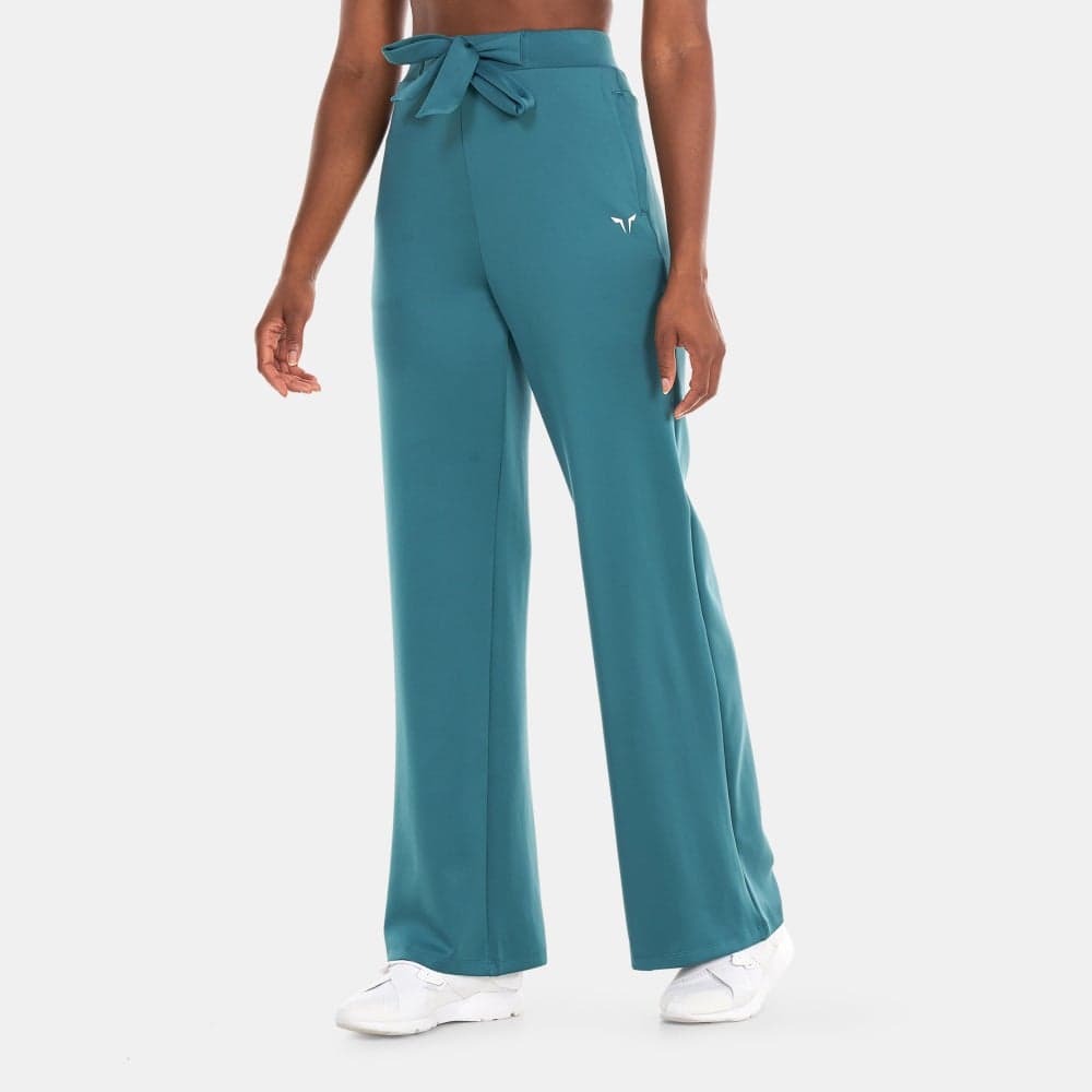 Women's Do Knot Wide Leg Relaxed Pants - Image 1