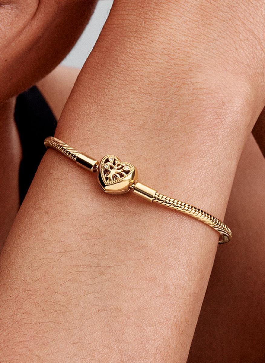 Family Tree Heart Clasp Snake Chain Bracelet - Image 1