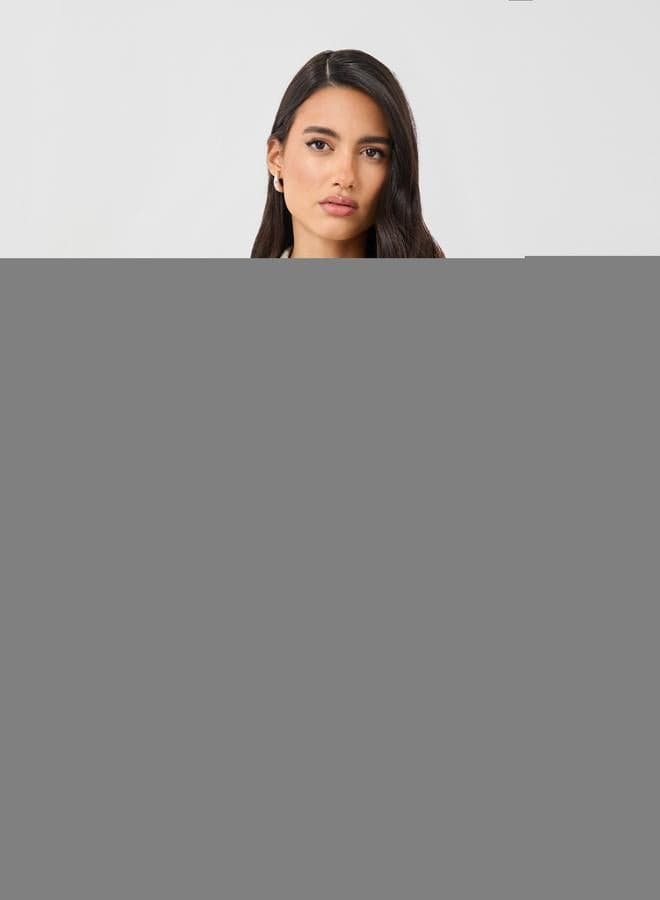 Styli Solid Spread Collar Regular Fit Shirt - Image 1