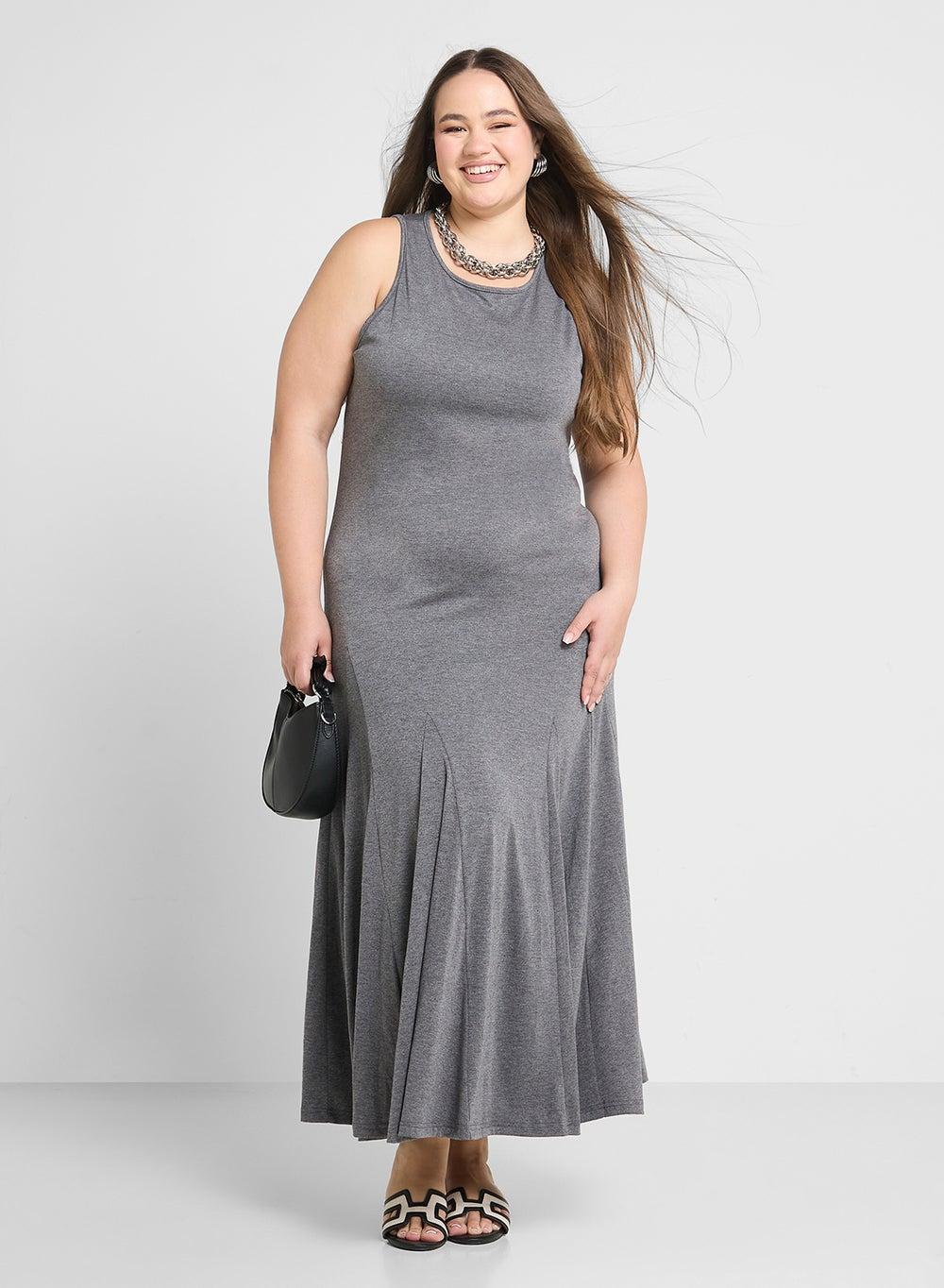 Sleeveless Gray Maxi Dress with Fitted Bodice - Image 1